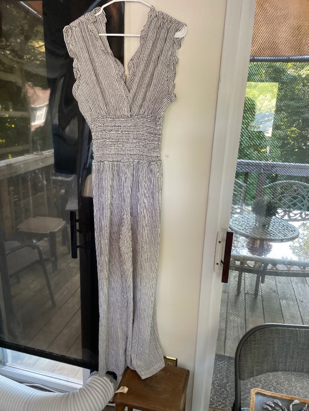 Stunning  ruffled v neck  jumpsuit with pockets